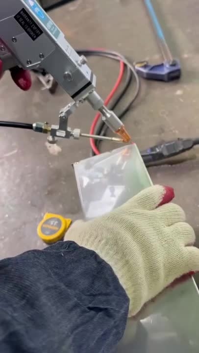 레이저 용접기 - 스테인리스 모서리 용접